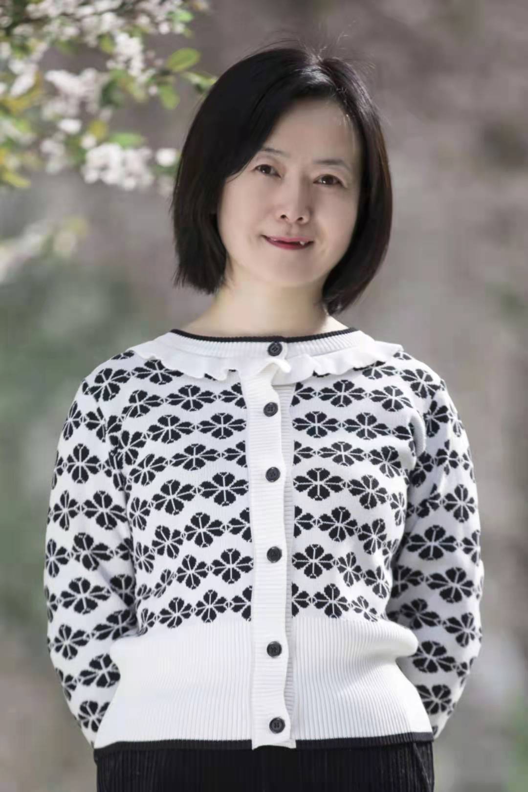 大英部薛艺丽
